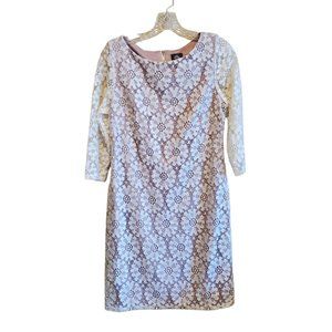 Vince Camuto Ivory Lace‎ dress, nude lining. Size 6. NWOT.